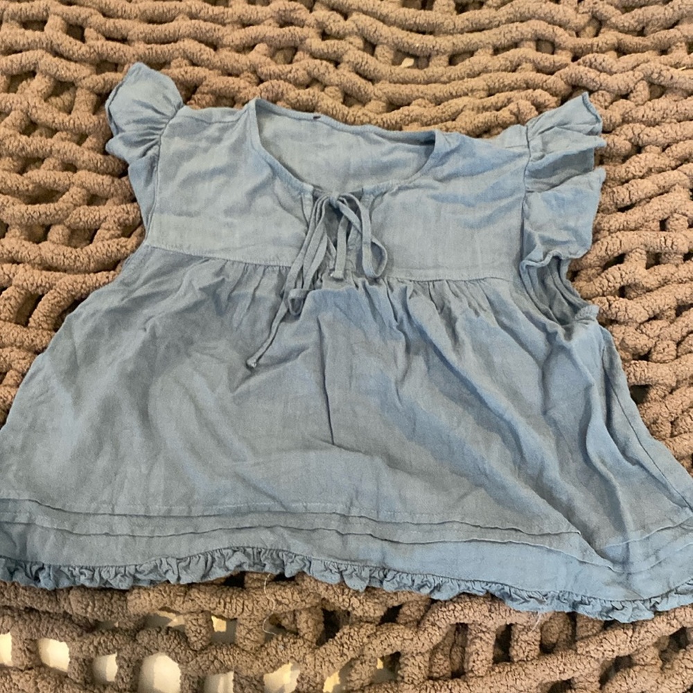 Blue cropped top